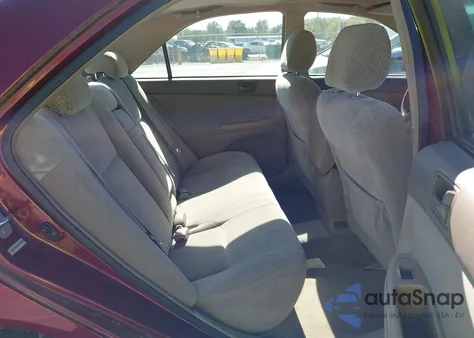 2004 Toyota Camry Le z USA, uszkodzony, nr VIN 4T1BE32K14U264008